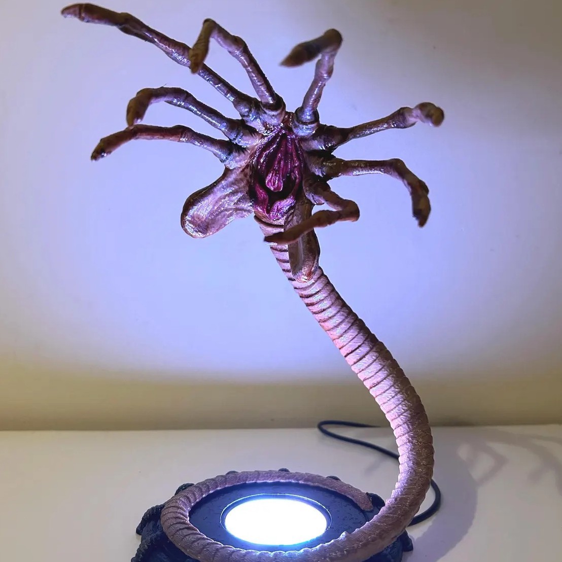Luminária Alien Facehugger, De - Pumpkin Lantern Halloween avaliação e preço